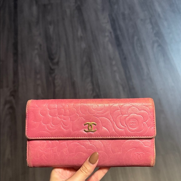Chanel gusset wallet - Picture 1 of 9